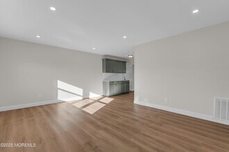 64 Georgetown Blvd in Barnegat Township, NJ - Building Photo - Building Photo