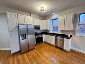 6425 S Maryland Ave in Chicago, IL - Building Photo - Building Photo