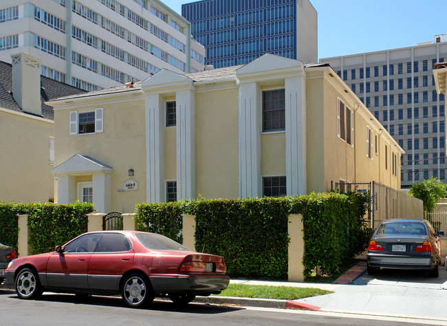 6404 Orange St in Los Angeles, CA - Building Photo - Building Photo