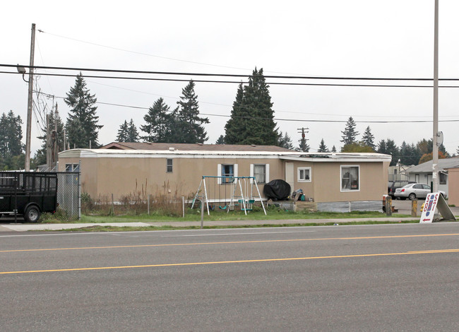 Blue Moon Trailer Park in Olympia, WA - Building Photo - Building Photo