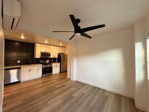 1128-30 Sassafras St in San Diego, CA - Foto de edificio - Building Photo