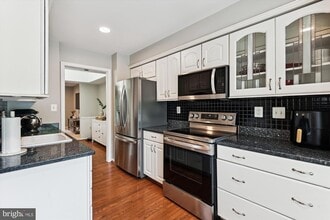 502 Bay Dale Ct in Arnold, MD - Building Photo - Building Photo