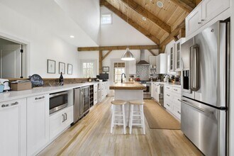 320 Wainscott Harbor Rd in Sagaponack, NY - Building Photo - Building Photo