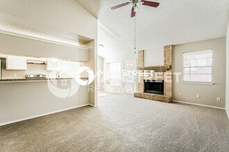 3123 Smoke Creek in San Antonio, TX - Building Photo - Building Photo