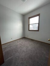2060 Whittier St in Dubuque, IA - Building Photo - Building Photo