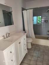 1009 5th Ave, Unit 1009 in Venice, CA - Building Photo - Building Photo