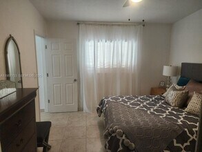 3221 SW 93rd Pl in Miami, FL - Building Photo - Building Photo