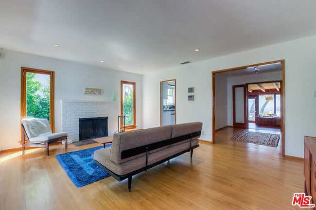 12832 Greene Ave in Los Angeles, CA - Building Photo - Building Photo