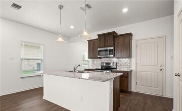 211 Grn Valley Dr in Copperas Cove, TX - Building Photo - Building Photo