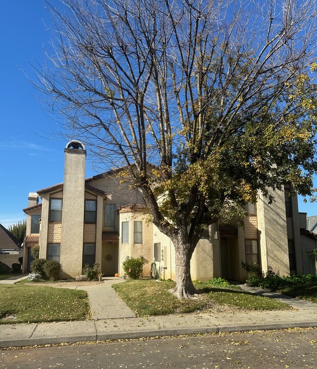 3661 La Mancha Pl in Turlock, CA - Building Photo