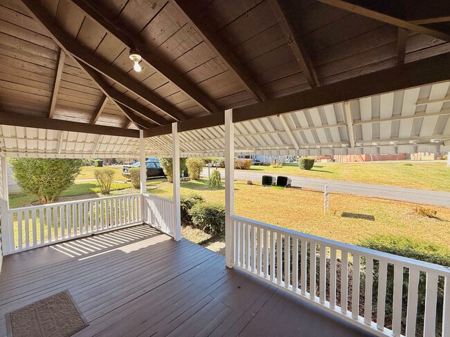 803 Roanoke Ave in South Hill, VA - Building Photo - Building Photo