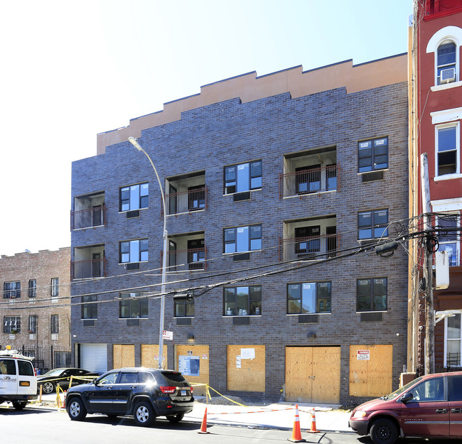 428 E 148th St in Bronx, NY - Building Photo - Building Photo