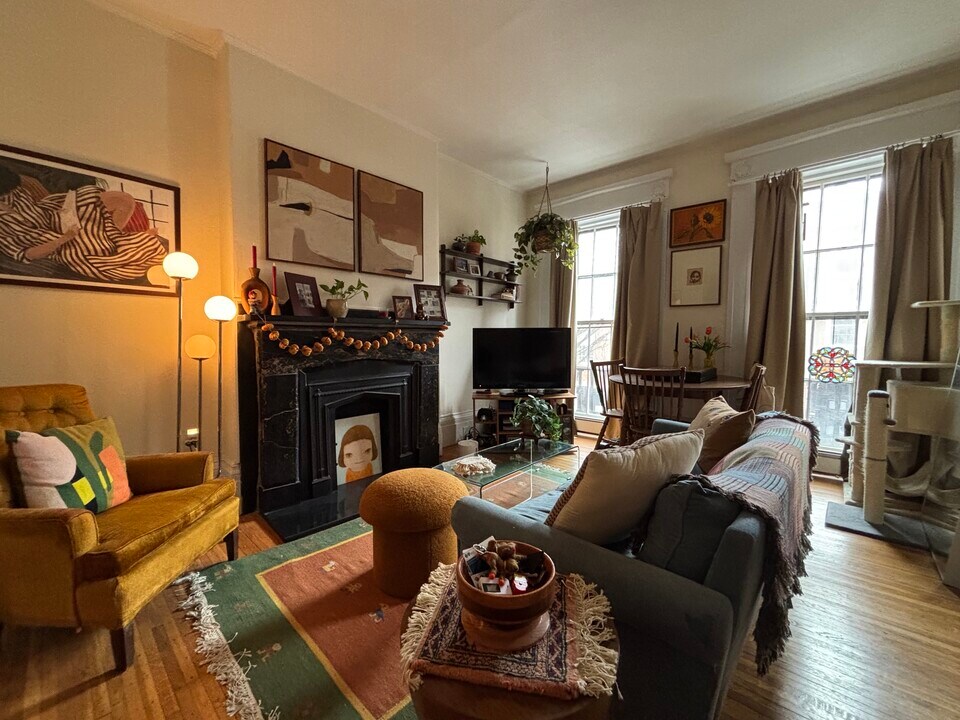 69 Charles St, Unit 1 in Boston, MA - Building Photo