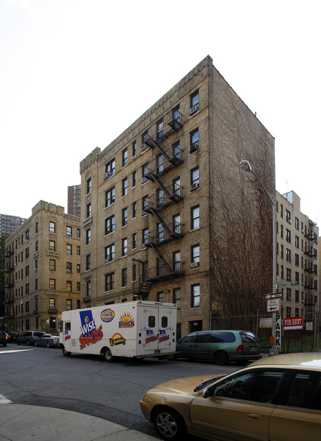 25 Hillside Ave in New York, NY - Building Photo - Building Photo