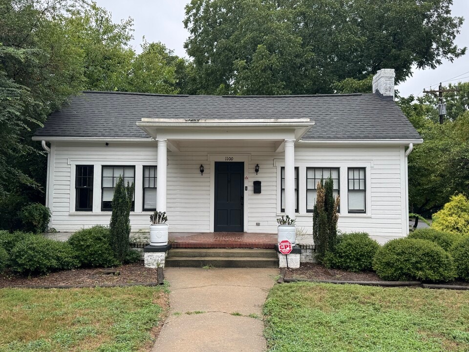 1100 Herrin Ave in Charlotte, NC - Building Photo