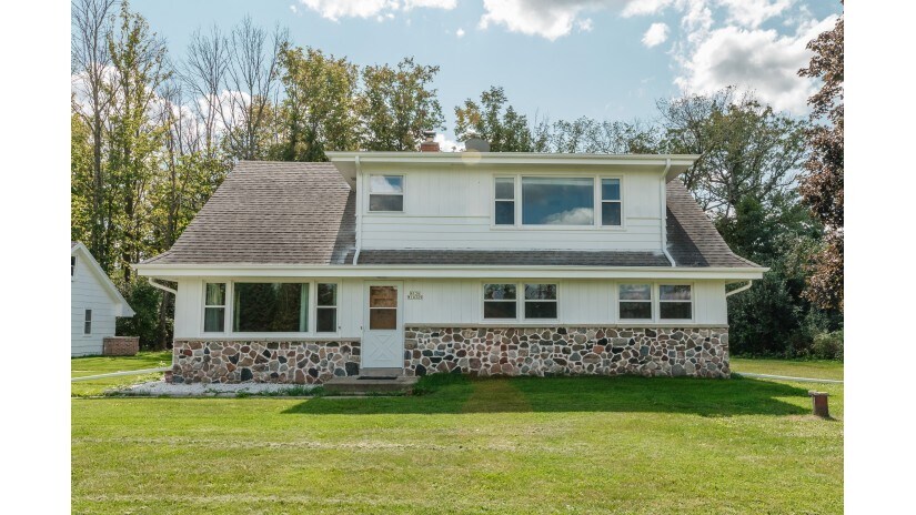 N136W14329 Bonniwell Rd, Unit Lower in Germantown, WI - Foto de edificio