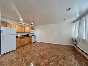 9 Wyndover Woods Ln in White Plains, NY - Building Photo - Building Photo