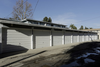 San Antonio Apartments in Long Beach, CA - Building Photo - Building Photo