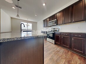 813 Headland Way in Canton, GA - Building Photo - Building Photo