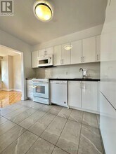 10 Shallmar Blvd in Toronto, ON - Building Photo - Building Photo
