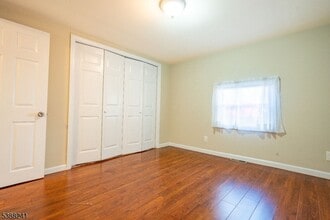 354 Maxim Dr in Hopatcong, NJ - Building Photo - Building Photo