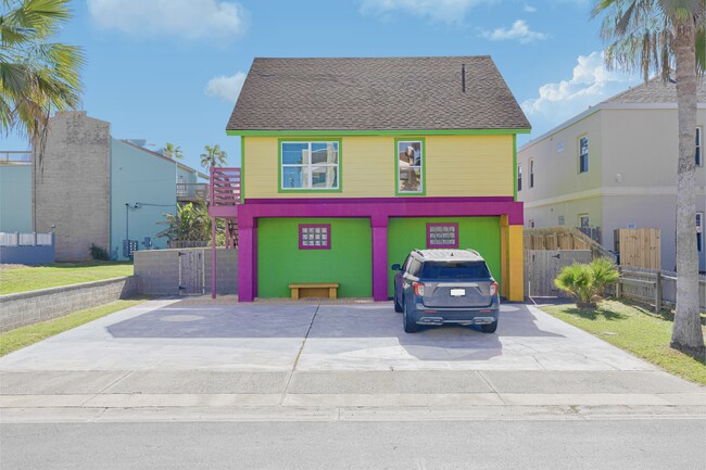 129 E Esperanza St