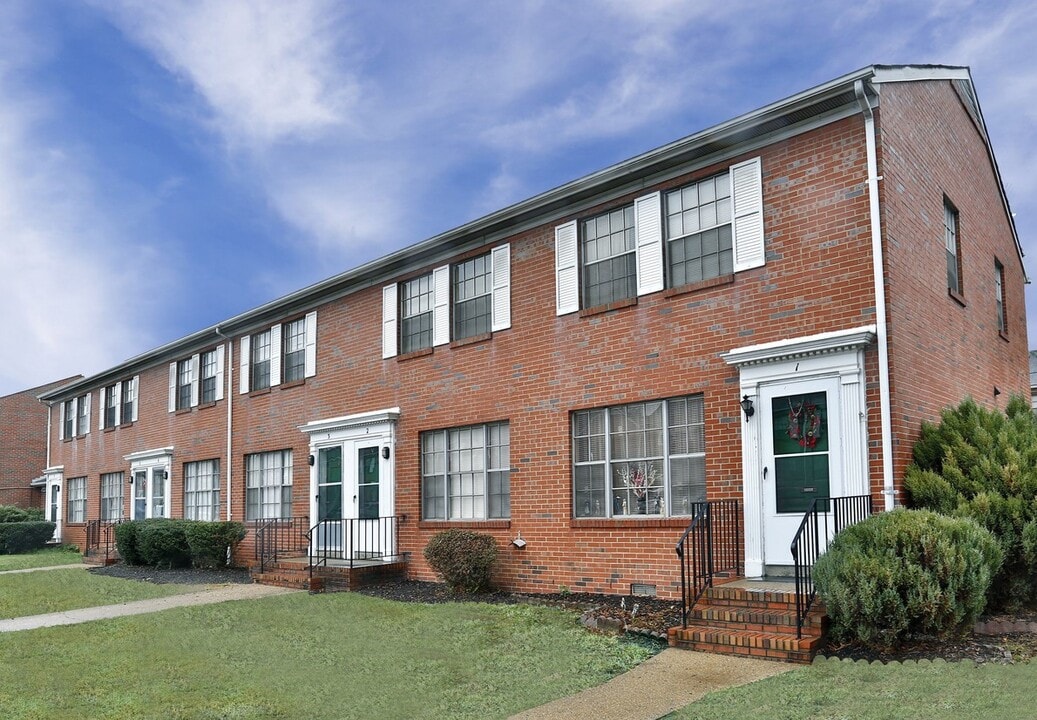 Townhouses of Chesterfield II in Richmond, VA - Building Photo