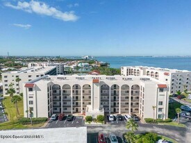 5805 N Banana River Blvd in Cape Canaveral, FL - Building Photo