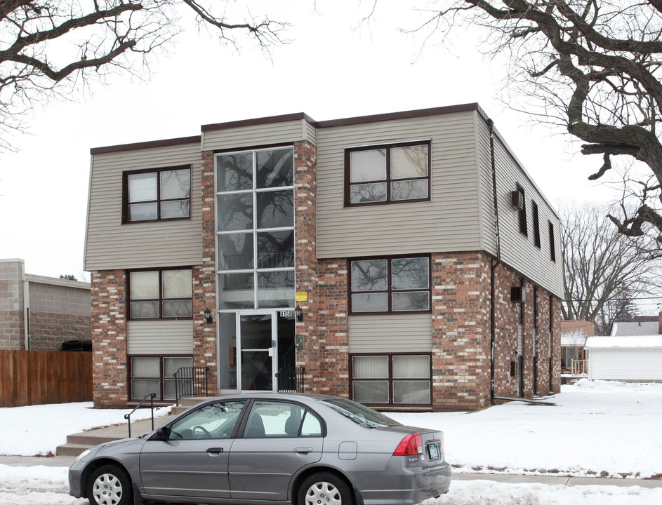 4150 Thomas Ave N in Minneapolis, MN - Building Photo