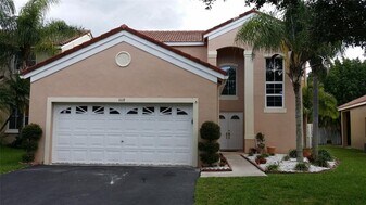 608 Stanton Dr in Weston, FL - Building Photo