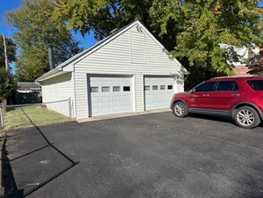 9201 Woodlake Dr in Richmond, VA - Building Photo - Building Photo