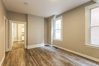 4210 Colerain Ave in Cincinnati, OH - Building Photo - Building Photo