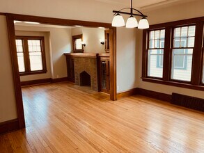 5021 W Greenfield Ave, Unit 5021 in West Milwaukee, WI - Building Photo - Building Photo