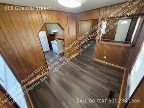 605 Gordon St in North Little Rock, AR - Building Photo - Building Photo