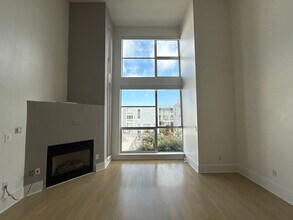 250 Clara St in San Francisco, CA - Building Photo - Building Photo