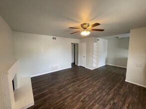 3208 Salisbury Ave in Lubbock, TX - Building Photo - Building Photo