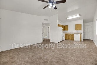 2666 N Winstel Blvd in Tucson, AZ - Building Photo - Building Photo