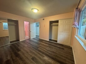 30 Undisclosed Address, Unit Main House in Santa Ana, CA - Building Photo