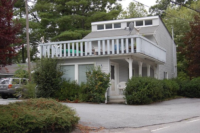 Rest a While Rental Village in Hendersonville, NC - Foto de edificio - Building Photo