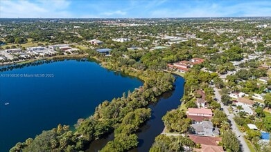 413 NW 23rd Ave in Fort Lauderdale, FL - Building Photo - Building Photo