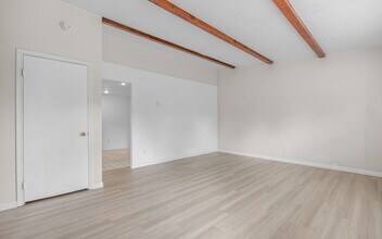 1025 Dool Ct in Virginia Beach, VA - Building Photo - Building Photo