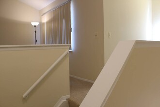 1629 Emerson Cir, Unit 95 in Rochester Hills, MI - Foto de edificio - Building Photo