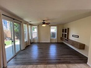 10878 Waterbrook Way in Gold River, CA - Building Photo - Building Photo