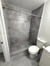 624 Westward Dr in Miami Springs, FL - Building Photo - Building Photo