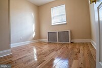 2405 S Warnock St photo'