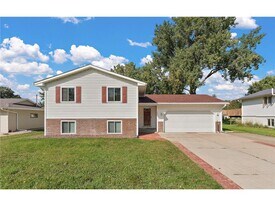 783 Hiawatha Ave in Vadnais Heights, MN - Building Photo