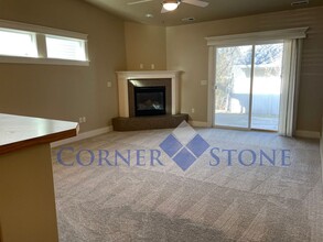 1215 N Gallant Ln in Meridian, ID - Building Photo - Building Photo
