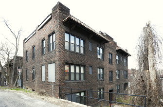 5854 Alderson St in Pittsburgh, PA - Building Photo - Building Photo