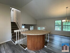 1086 Riva Ridge Dr in Norcross, GA - Building Photo - Building Photo
