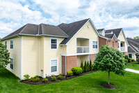 7702 Essex Gate Dr in Dublin, OH - Foto de edificio - Building Photo